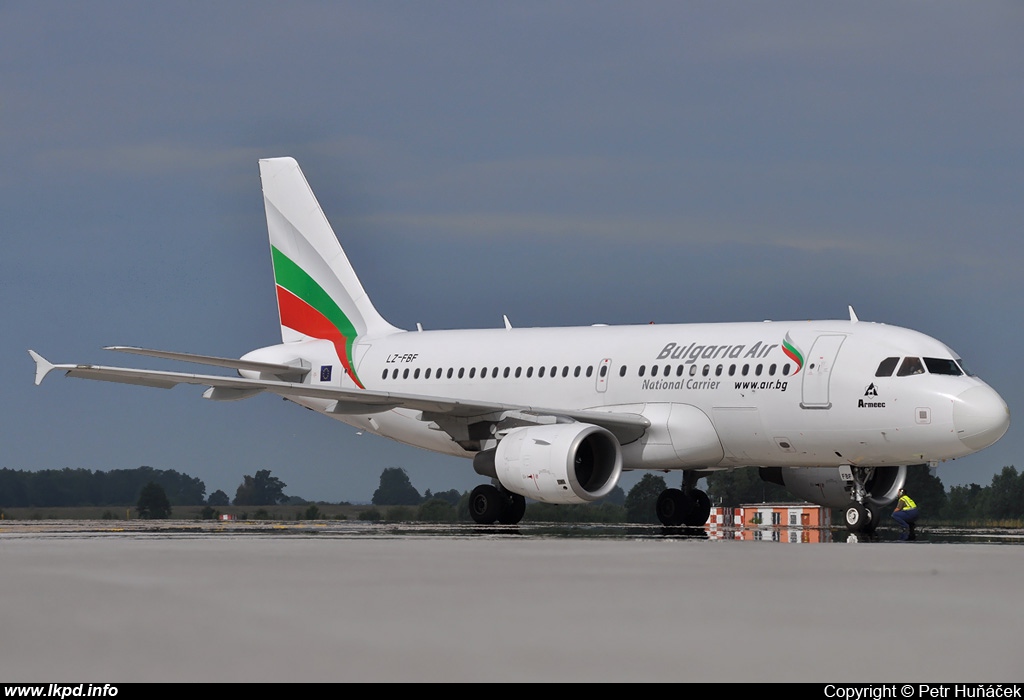 Bulgaria Air – Airbus A319-111 LZ-FBF