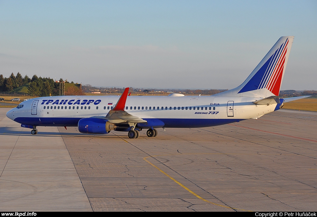 Transaero Airlines – Boeing B737-86J EI-RUA