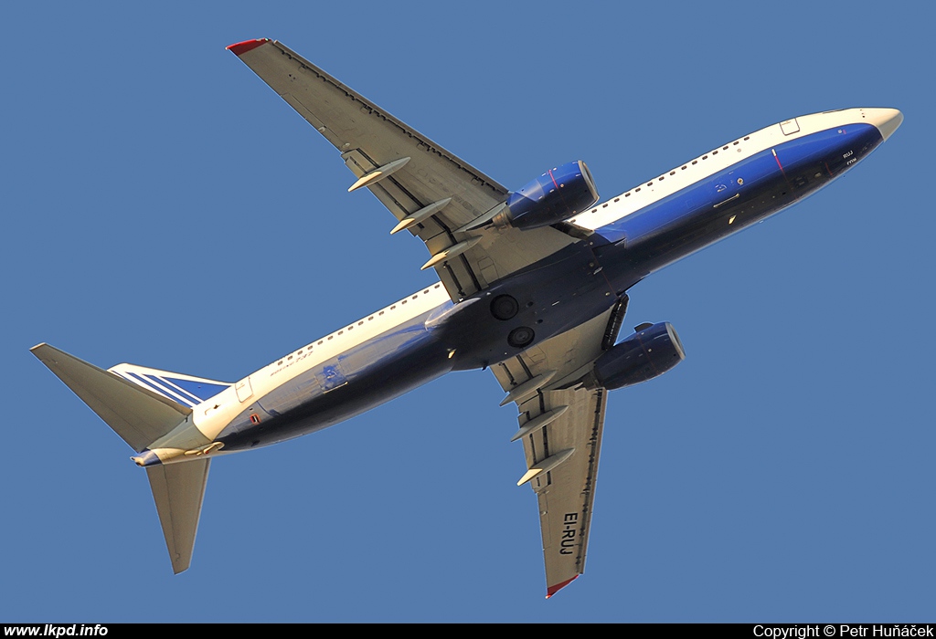 Transaero Airlines – Boeing B737-81Q EI-RUJ