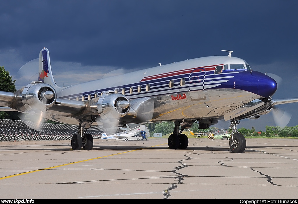 The Fighter Collection – Douglas DC-6B OE-LDM