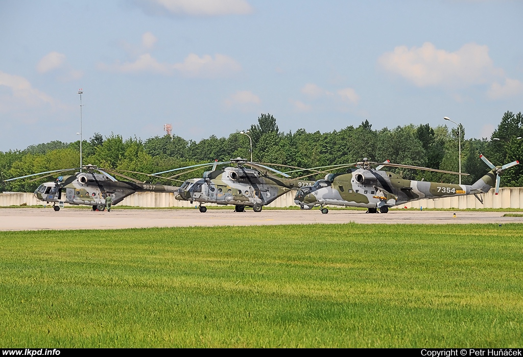 Czech Air Force – Mil Mi-24V 7354