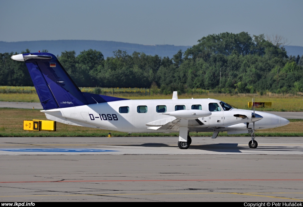 Heli-Flight – Piper PA-42-720/IIIA D-IOSB