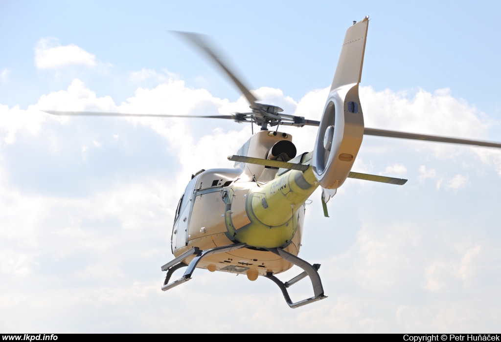 Private/Soukrom – Eurocopter EC-130B4 ES-HOG