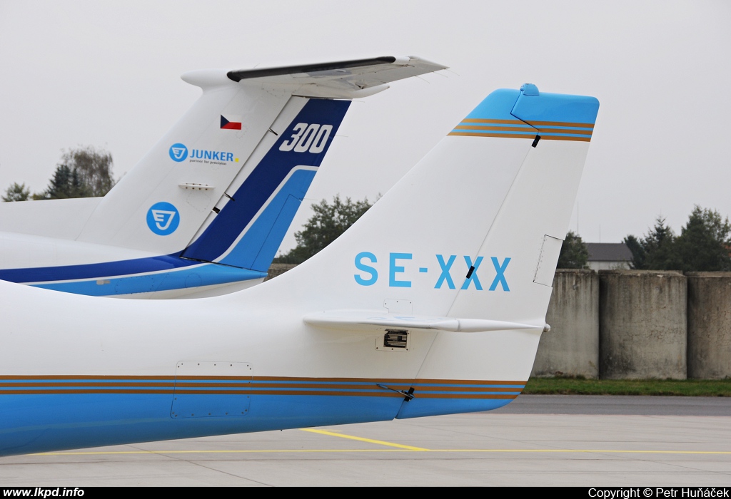 Private/Soukrom – Lancair LC-IV SE-XXX