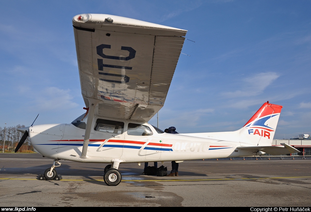 F-Air – Cessna 172S Skyhawk SP OK-UTC
