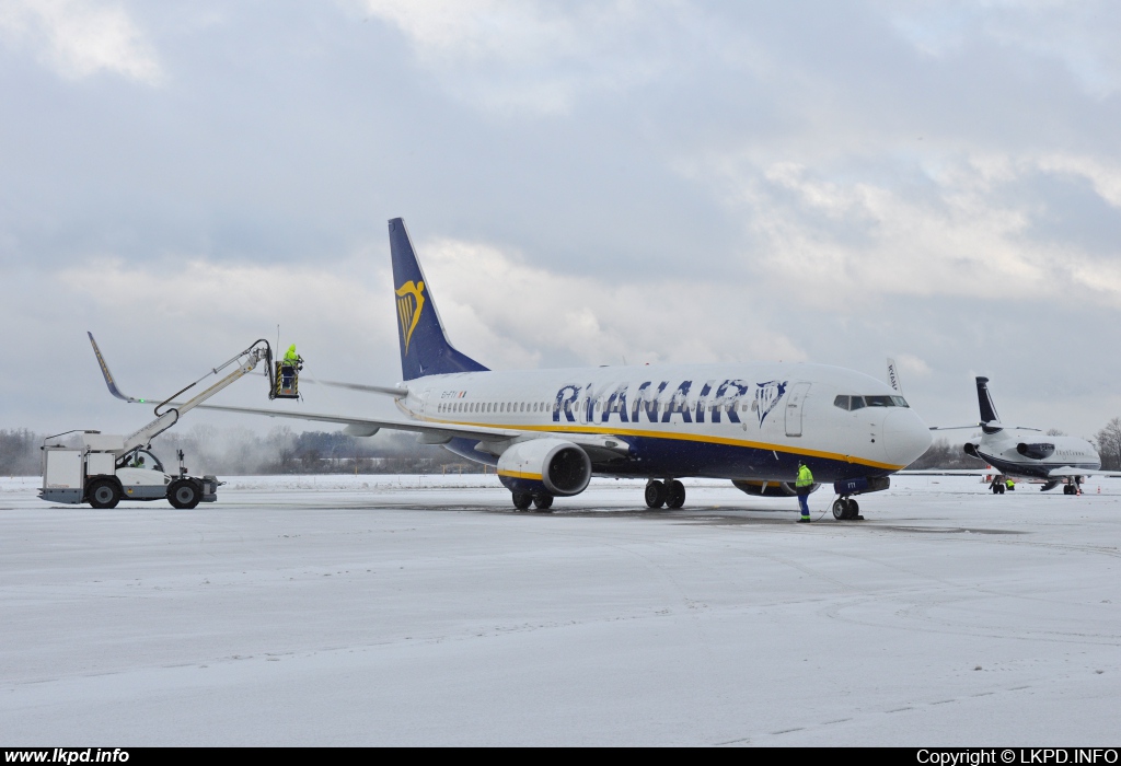 Ryanair – Boeing B737-8AS EI-FTY