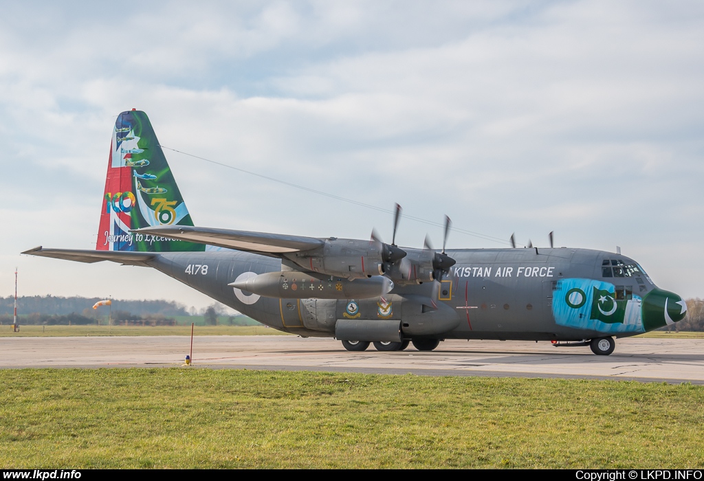 Pakistan Air Force – Lockheed C-130E Hercules 4178
