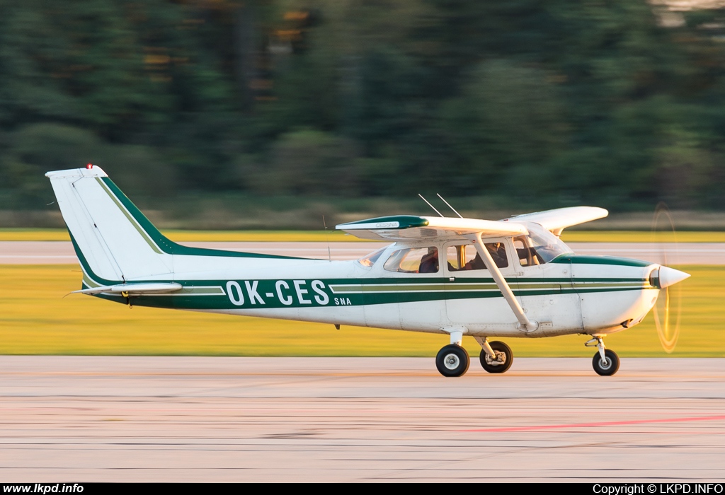 Private/Soukrom – Cessna 172N OK-CES