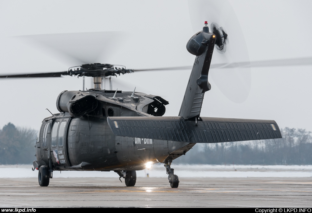 Private/Soukrom – Sikorsky UH-60A(C) Black Hawk (S-70A) OM-BHK