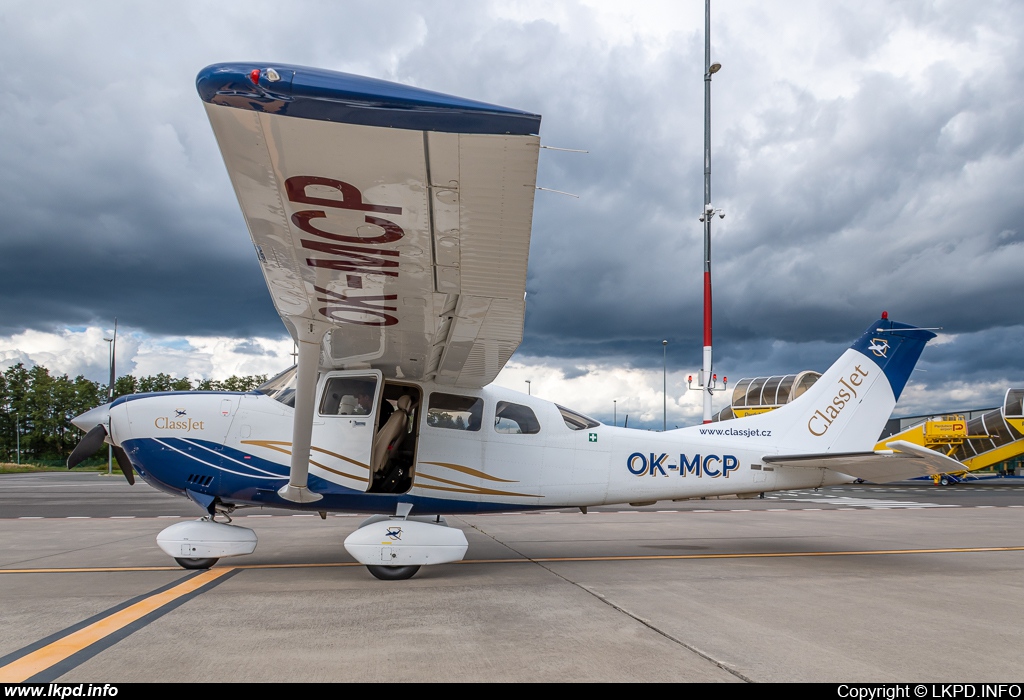 Private/Soukromé – Cessna T206H OK-MCP