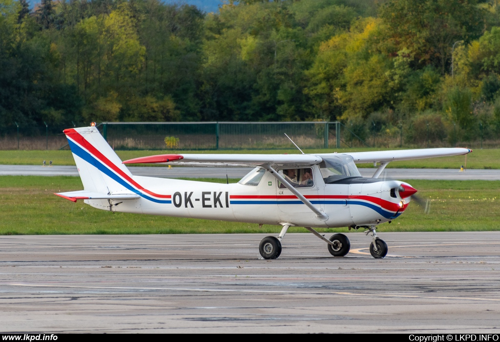Private/Soukromé – Cessna F150L OK-EKI