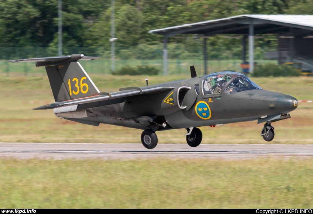 Sweden Air Force – Saab Sk60A (105) 136