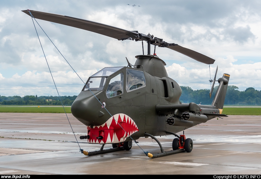 Heli Czech – Bell AH-1P Cobra (209) OK-AHC