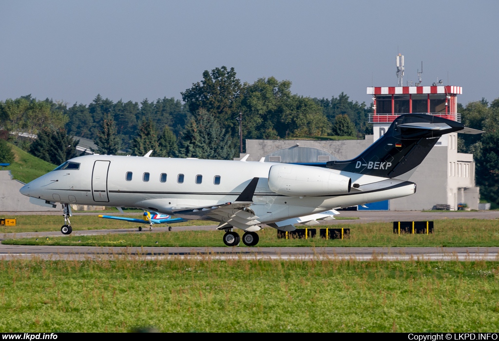 Windrose Air – Bombardier BD-100-1A10 Challenger 300 D-BEKP