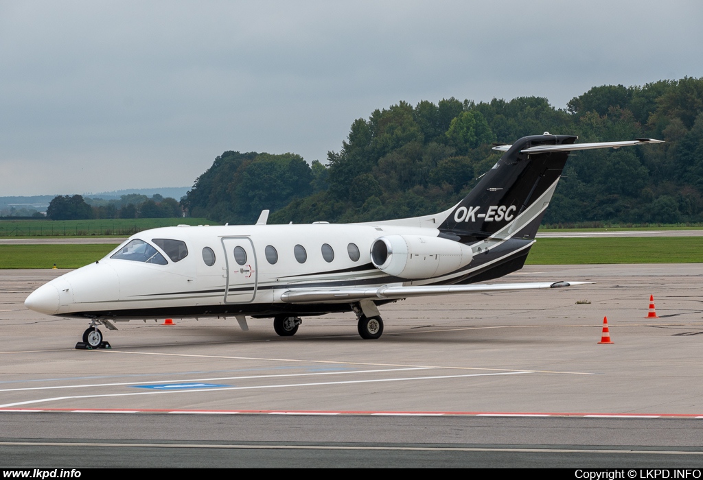 JetBee Czech – Beech 400XP OK-ESC