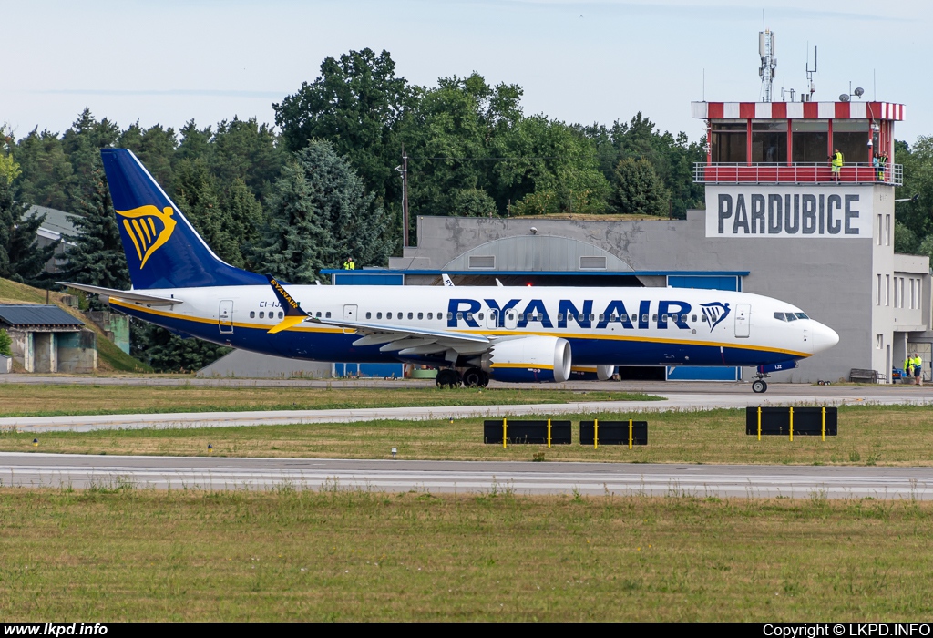 Ryanair – Boeing B737-8 MAX EI-IJZ