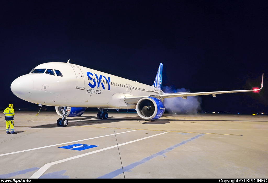 Sky Express – Airbus A320-251N SX-IOB